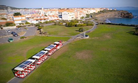 discovery of the city of cap d'agde by the sea with the little trains